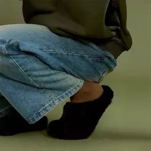 (몰리올리) FUZZYSTEPS Round-toe shoes (black)