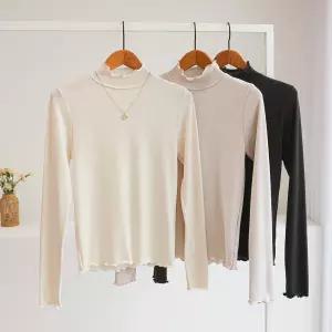 [잇수다] 날슨드 기모 프릴 레이온 스판 반폴라 티셔츠