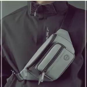 캐주얼 미니백 퍼블리시티 작은 운동 나일론 라이딩 크로스백 2WE371313E