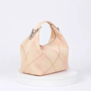 [버버리]Medium Peg Duffel Bag 8082046 미디엄 페그 더플 백 819129