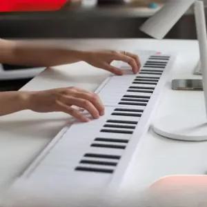 접이식 전자키보드 61건반 휴대용 피아노 건반악기 충전식