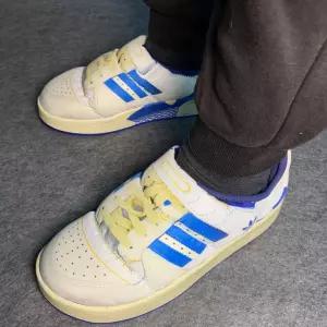 아디다스 퍼피렛 포럼 방한화 겨울 신발 블루 남성용 운동화 HP6698