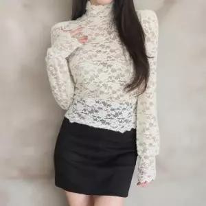 [하프클럽/]여성 로맨틱 레이스 하이넥 시스루 블라우스