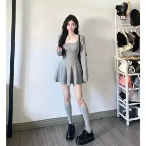 여성 트렌디 아이템 스커트 미니 스퀘어넥 추동 허리 슬림핏 긴팔 이너 원피스 HT4