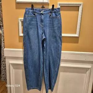 [하프클럽/BCBG]BCBG 비씨비지 가을25 마린배기핏 청바지 B5C7P340