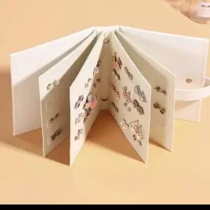 유니크한 이어링 디자인 정리북 보관 수납책 귀걸이 수납