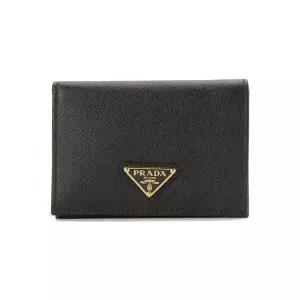 [프라다] 프라다 26SS 사피아노 금장 로고 코인 반지갑 블랙 1MV021 QHH F0002