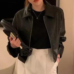 카라넥 라이더자켓 여유핏 지퍼 클로징 숏기장 캐주얼 WF0D874