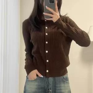 여자 가을컬러 여리핏 꽈배기 라운드넥 니트 가디건