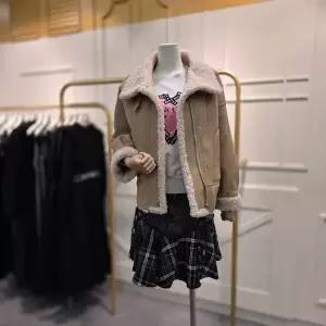 [에고이스트]스웨이드 텍스쳐 인조 무스탕 자켓 ER4TM501CA