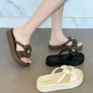 두꺼운굽 이지슈즈 큐빅 여성용 썸머시즌 디자인포인트 여름슬리퍼 높이시그니처 데일리외출 키