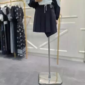 [에고이스트] 버클장식 플리츠 언발 미니 스커트 ER4WS463BK_CA