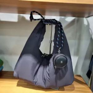 시슬리/애플아울렛/패딩 토드백/SCBG34461