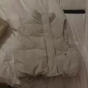 [메이비베이비] Nobel Vest