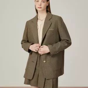 [롯데백화점]DEWL 싱글 두버튼 레터링 자켓  D254MSF045