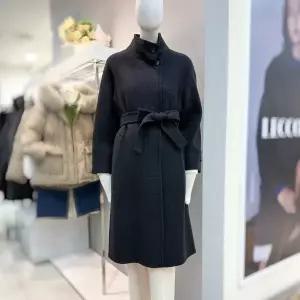 [더틸버리]울 하이넥 벨티드 롱코트MTRBM0CT73W_DG