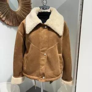[르피타] HC06 빈티지 무드 퍼 트리밍 무스탕 자켓(베이지) L254BJKC55 (44495680)