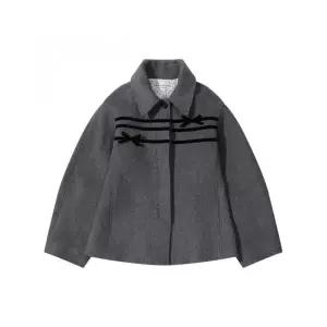 더뮤지엄비지터 WOOL BLEND RIBBON HALF COAT (GREY) 370054