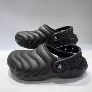 [크록스] 클래식 라인드 오버퍼프 클로그210059-001