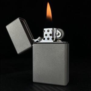 라온식 티타늄 합금 중갑  좁은 버전 등유 라이터 방풍 개인화 된 고급 선물 Friendsds