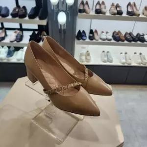 엘칸토 HC10 여핑크스틸레토보석펌프스 여성양가죽쿠션업보석펌프스5cm LCWD27U61325