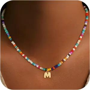 교실을 위한 트레저 벤더 발렌타인 데이 선물 - 여자 용 컬러풀 비즈 이니셜 목걸이 10대 소녀 트렌디한