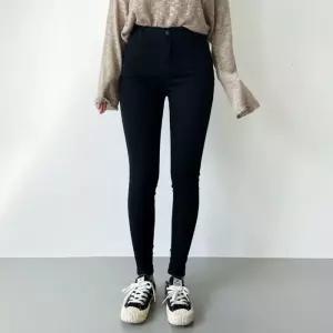 [라일리의류] Rly 반시아 기모 블랙 스키니 팬츠 221220 여성