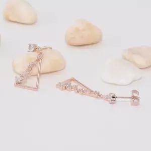 롱 트라이앵글 큐빅 귀걸이(92.5실버침 로즈골드)