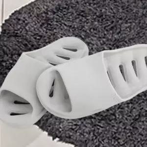 미끄럼방지 화장실 베란다 두툼 논슬립 욕실화 슬리퍼 (WFHL8DL)