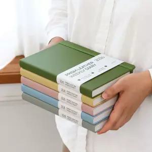 2026 프리즘 레더 A5 위클리 다이어리 날짜형 25절 주간