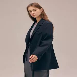 [나이스클랍] N254MWJ915 WOW 스트라이프 자켓 블랙