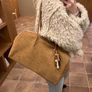 프롬헤븐 툴레아 스웨이드 빅 숄더백 키링 가방