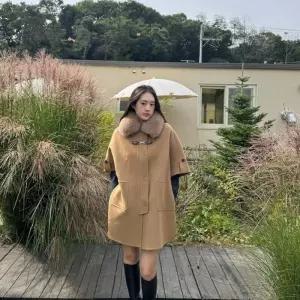 매장정품 JIGOTT 지고트 폭스퍼 울 케이프 코트GRBA0CT301 793971