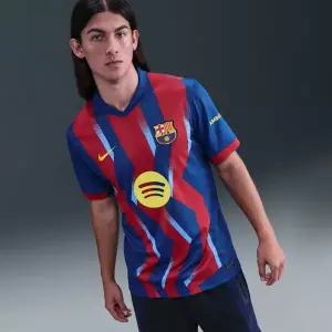 [나이키]반팔티 HQS FZ1304-432 FC 바르셀로나 25/26 스타디움 4th 유니폼 선수 마킹 패치 저지