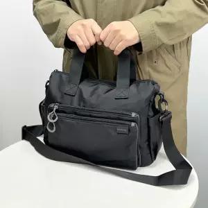 지퍼포켓 심플 남성 크로스가방 중형 남자메신져백 스타일리시한 나들이 중학생