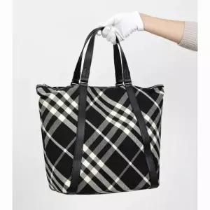 버버리 라지 필드 토트 쇼퍼백 여성 명품 데일리 가방