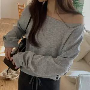 [캣츠원피스][캣츠원피스]울 앙고라 스판 오프숄더맨투맨 니트티