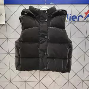 [보리보리/에꼴리에]에꼴리에 더센트럴 벨벳 글로시 후드 웰론 조끼 25D0153