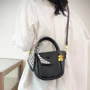 에코백 대학생 일상 학원 스터디 모임 패션 코디 (WFJ4JZL)