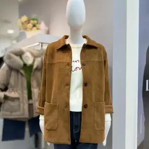 [더틸버리]페이크 스웨이드 미들 재킷MTRBN0JK02W_DG