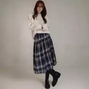 [하프클럽/]여성 일상 네이비 블랙 체크 밴딩 롱치마