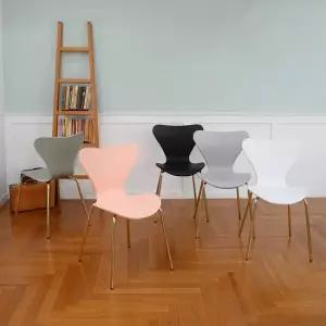 숄더7 골드 인테리어 카페체어