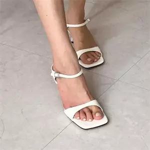 [오노마] ONM 스트랩힐 샌들구두 하이힐 캐주얼힐 여름 키높이 (S8752895)