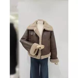 [갤러리아] [SOUP] 플렛카라 집업 무스탕 SBBMU30