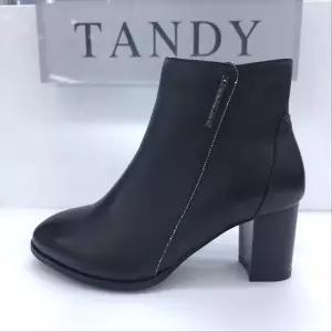 [탠디]여성 앵글 부츠 7cm 핫피스 포인트 X2A5B504