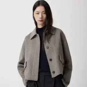 [롯데백화점]쥬크 플랩 포켓 크롭 코트 Z254MSG151