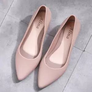 젤리 아쿠아 결혼식하객 플랫슈즈 말랑한 여자 NWF4B693 검정 남색