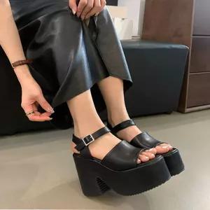 여름하이힐 스트랩샌들 키높이하이힐 여름샌들 발편한