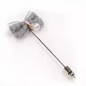 그레이 펄 리본 부토니에 W4FB71D