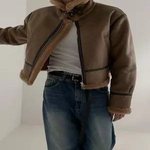 남자 무스탕 숏 자켓 블랙